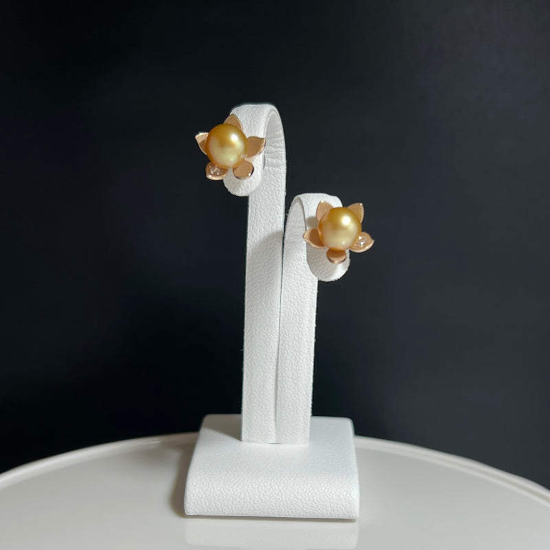 Amami gold®×Sunshine Gold　白蝶真珠6mm  K18ピンクゴールドピアス107