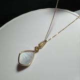 奄美の輝き®×虹珠　マベ真珠 角ドロップ型 K18イエローゴールド巻ペンダント1136