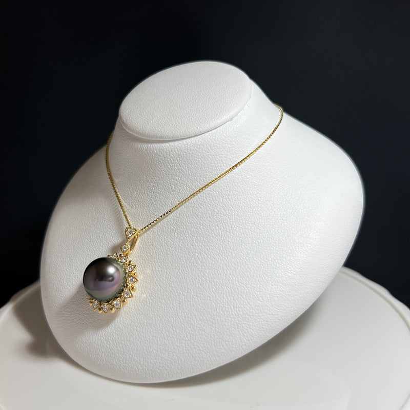 Amami black　黒蝶真珠11mm K18イエローゴールドペンダント248