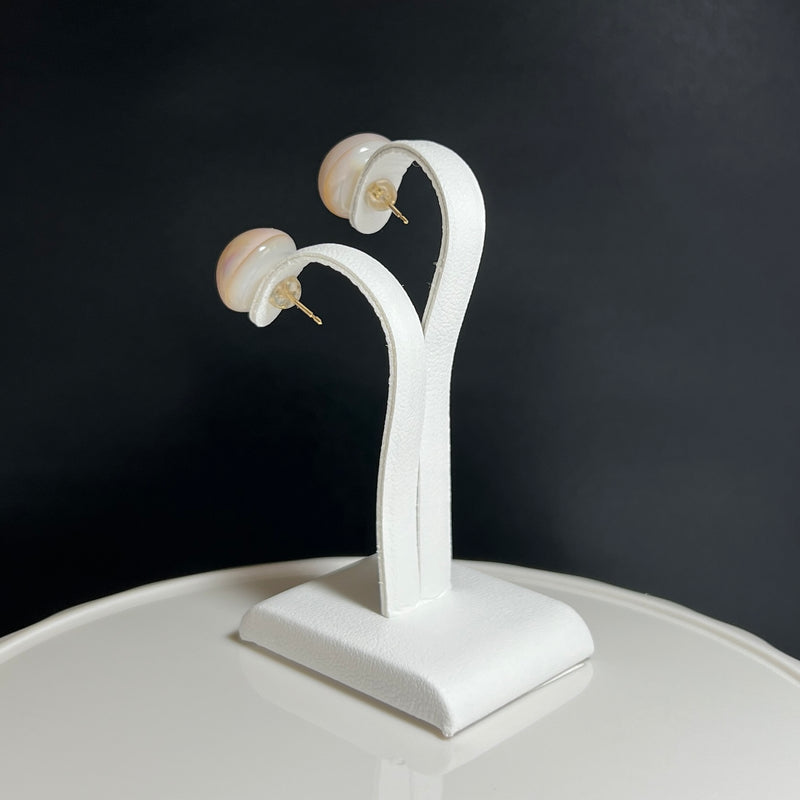 奄美の輝き®×桜珠　マベ真珠 13mm K18イエローゴールドピアス1873