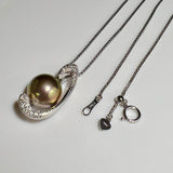 奄美の輝き®×虹珠　マベ真珠 11mm K18ホワイトゴールドペンダント445